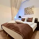 Luxury Apartment By Hi5 - Havas Street